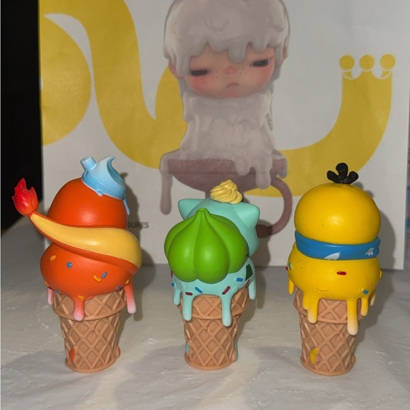 Pokemon Ice & Hello Kitty Cream Cone Figures - Orange, Blue, Yellow - Picture 2 of 7